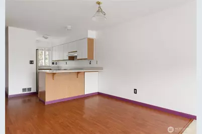 485 SW Bayshore Drive #B202, Oak Harbor, WA 98277 - Photo 9