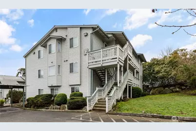 485 SW Bayshore Drive #B202, Oak Harbor, WA 98277 - Photo 1