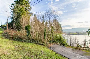 610 Columbia St, Cathlamet, WA 98612 - Photo 1