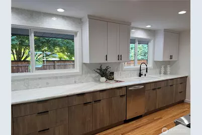 12442 NE 6th Place, Bellevue, WA 98005 - Photo 9