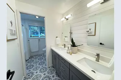 12442 NE 6th Place, Bellevue, WA 98005 - Photo 15