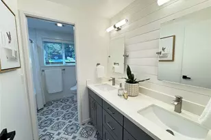 12442 NE 6th Pl, Bellevue, WA 98005 - Photo 15