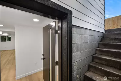 5945 Fauntleroy Way SW, Seattle, WA 98136 - Photo 15