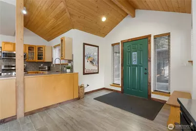 62307 Meadow Way E, Greenwater, WA 98022 - Photo 5