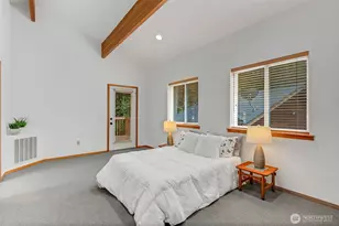 62307 Meadow Way E, Greenwater, WA 98022 - Photo 23