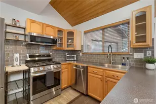 62307 Meadow Way E, Greenwater, WA 98022 - Photo 13