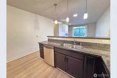 15700 116th Ave NE #204, Bothell, WA 98011 - Photo 9