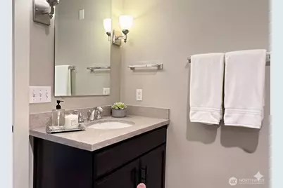 15700 116th Ave NE #204, Bothell, WA 98011 - Photo 17