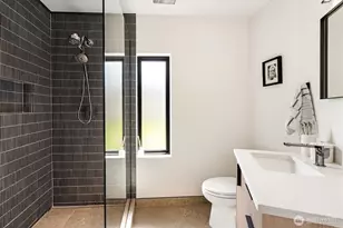 11062 Auburn Ave S, Seattle, WA 98178 - Photo 17