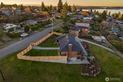 11062 Auburn Avenue S, Seattle, WA 98178 - Photo 31