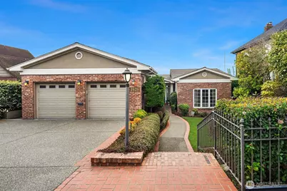 2629 46th Avenue W, Seattle, WA 98199 - Photo 11