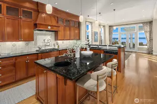 2629 46th Ave W, Seattle, WA 98199 - Photo 17