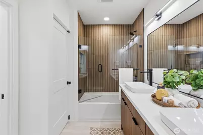 1511 96th Avenue NE, Seattle, WA 98115 - Photo 13