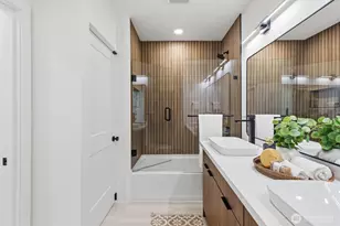 1511 96th Ave NE, Seattle, WA 98115 - Photo 13