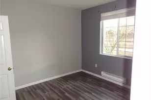 10008 186 St E, Puyallup, WA 98375 - Photo 5