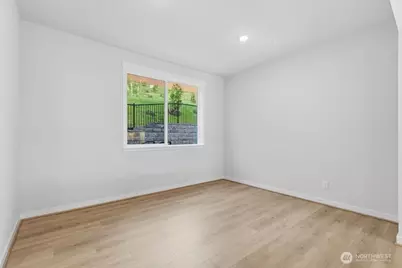 13210 NE 127th Way #B, Kirkland, WA 98034 - Photo 11