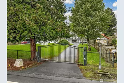 13301 56th Avenue S, Tukwila, WA 98178 - Photo 3