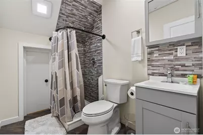 201 Tilley Avenue, Centralia, WA 98531 - Photo 21