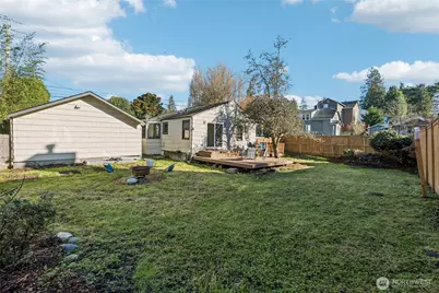 9059 3rd Avenue NW, Seattle, WA 98117 - Photo 21
