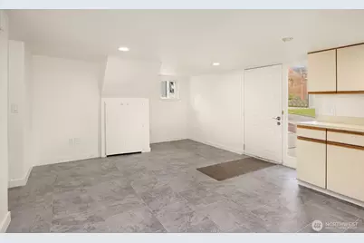 5019 5th Avenue NE, Seattle, WA 98105 - Photo 17