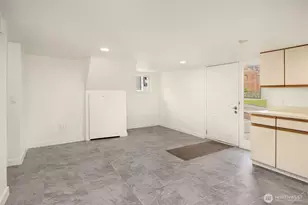 5019 5th Ave NE, Seattle, WA 98105 - Photo 17