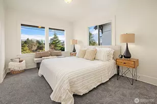 5019 5th Ave NE, Seattle, WA 98105 - Photo 9