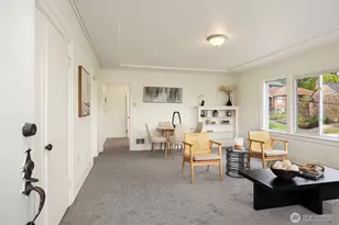 5019 5th Ave NE, Seattle, WA 98105 - Photo 3