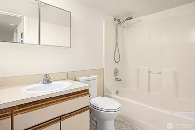 5019 5th Avenue NE, Seattle, WA 98105 - Photo 13