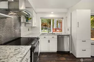 18945 NE 20th Ct, Redmond, WA 98052 - Photo 11