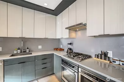 590 1st Avenue S #1005, Seattle, WA 98104 - Photo 7