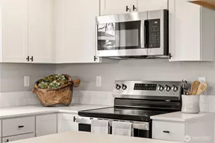 9401 17th Ave E, Tacoma, WA 98445 - Photo 11