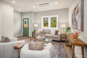 5028 35th Ave NE, Seattle, WA 98105 - Photo 5