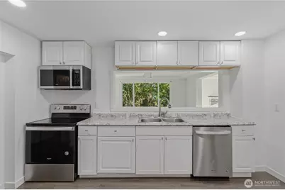 815 S 96th Street, Tacoma, WA 98444 - Photo 9