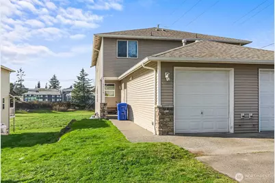 2905 11th Street #B, Everett, WA 98201 - Photo 1