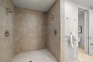 4323 E Lake Sammamish Pkwy SE, Issaquah, WA 98029 - Photo 15