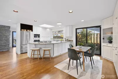 12115 SE 16th Place, Bellevue, WA 98005 - Photo 11