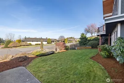 12115 SE 16th Place, Bellevue, WA 98005 - Photo 31