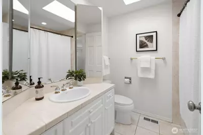 12115 SE 16th Place, Bellevue, WA 98005 - Photo 19