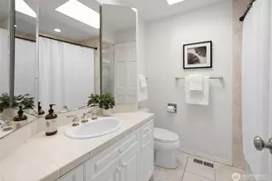 12115 SE 16th Pl, Bellevue, WA 98005 - Photo 19