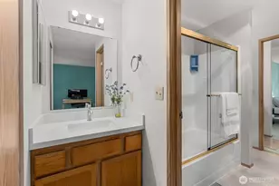 12351 SE 41st Ln, Bellevue, WA 98006 - Photo 21