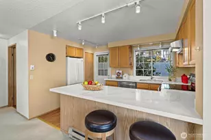 12351 SE 41st Ln, Bellevue, WA 98006 - Photo 9