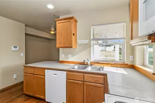 2905 11th St, Everett, WA 98201 - Photo 13