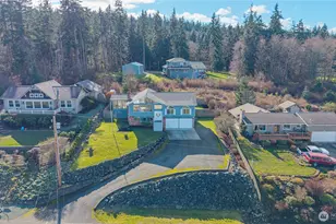 546 Birch St, Oak Harbor, WA 98277 - Photo 3