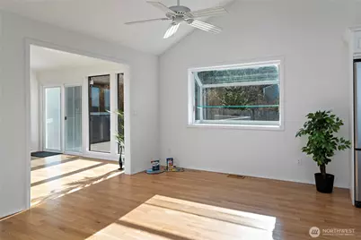 546 Birch Street, Oak Harbor, WA 98277 - Photo 13