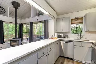 713 E Pointes Dr W, Shelton, WA 98584 - Photo 7