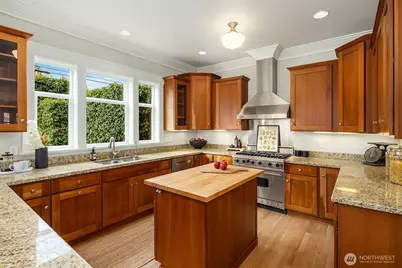 5113 47th Avenue NE, Seattle, WA 98105 - Photo 11