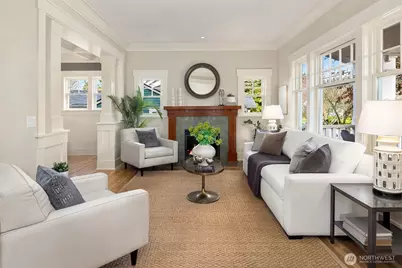 5113 47th Avenue NE, Seattle, WA 98105 - Photo 3