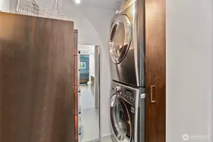 2621 2nd Ave, Seattle, WA 98121 - Photo 23