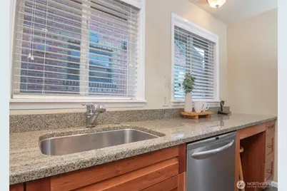 865 NW 75th Street, Seattle, WA 98117 - Photo 9