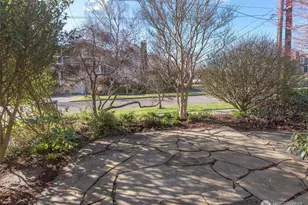 865 NW 75th St, Seattle, WA 98117 - Photo 19